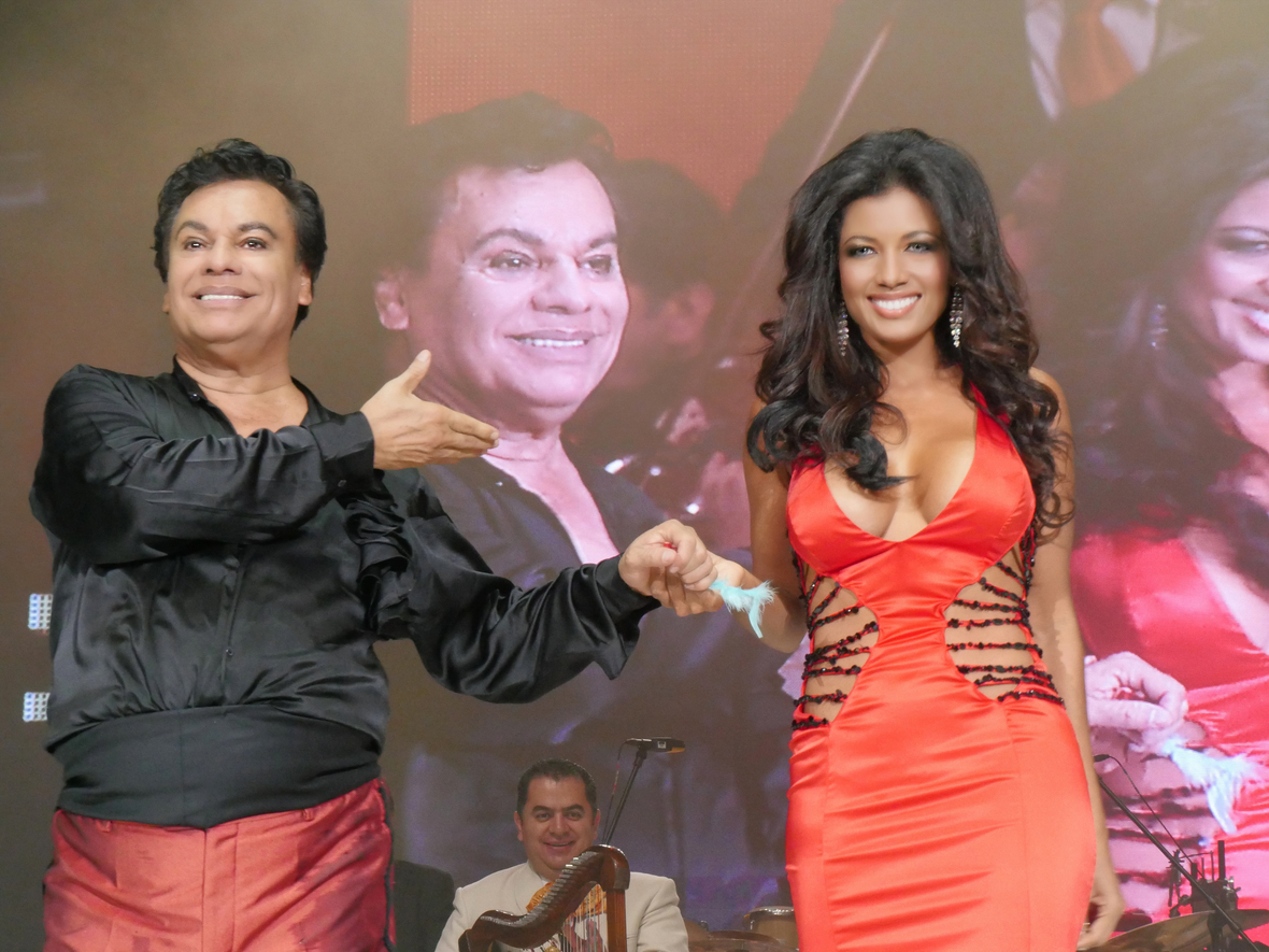 Paola Miranda y Juan Gabriel