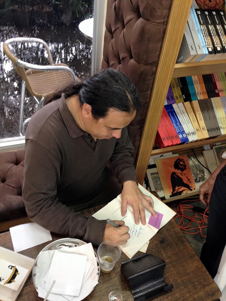 ingrid 4firma libros Y recuerda que te espero, Caracas 2015