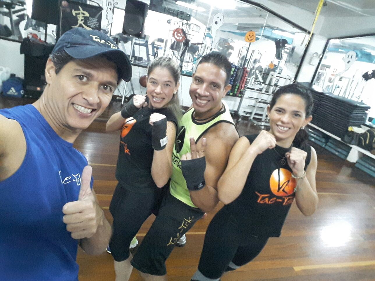 Foto: Sensei Sandro Segnini, Luis Martínez y otros instructores