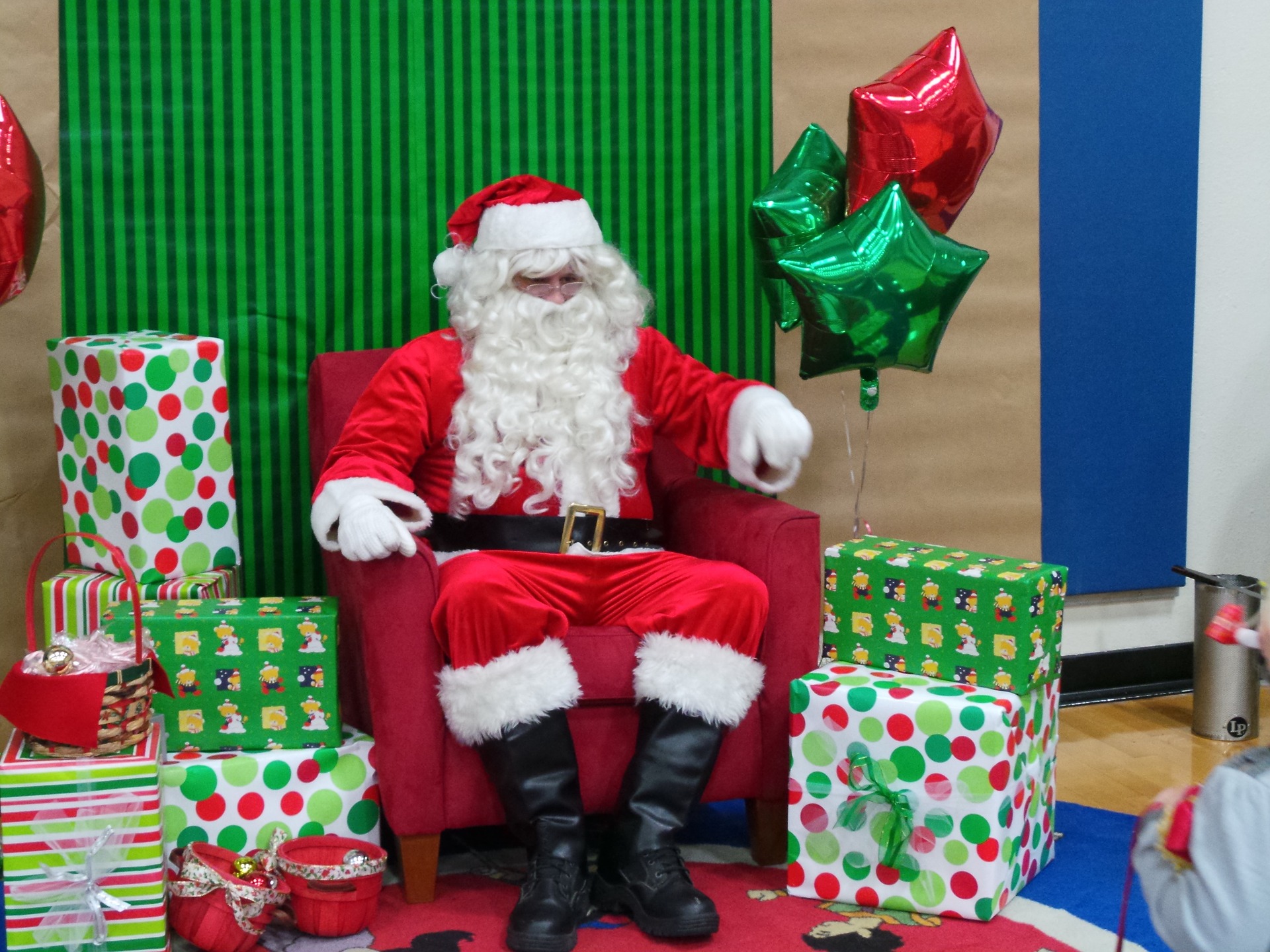 santa-claus-685411_1920
