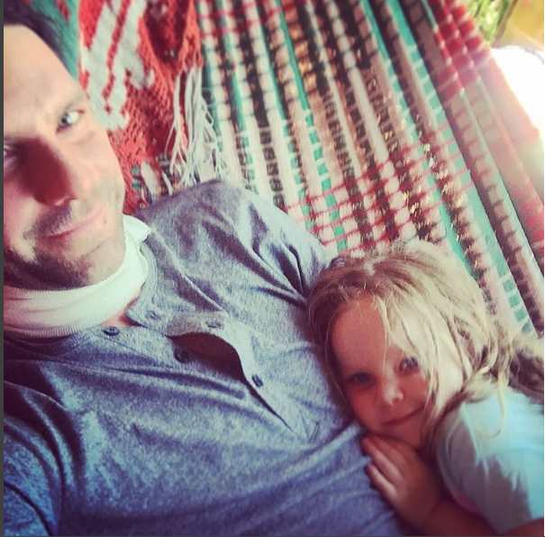 Arap y su niña Paloma