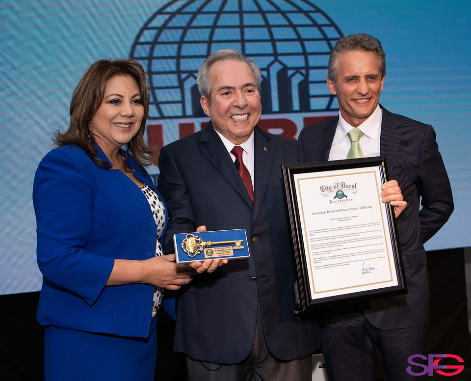 Dr. Oscar Belloso Medina