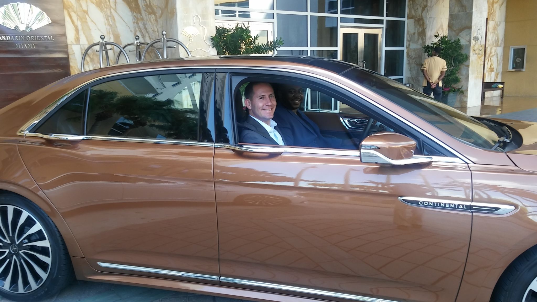 Saliendo a vivir la experiencia Lincoln por las calles de Miami.