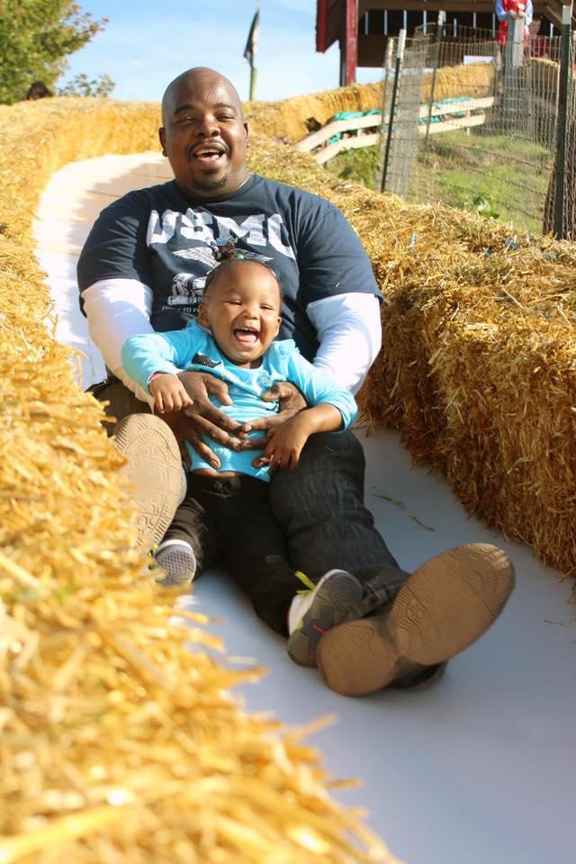 Cox Farms: Tobogan de heno