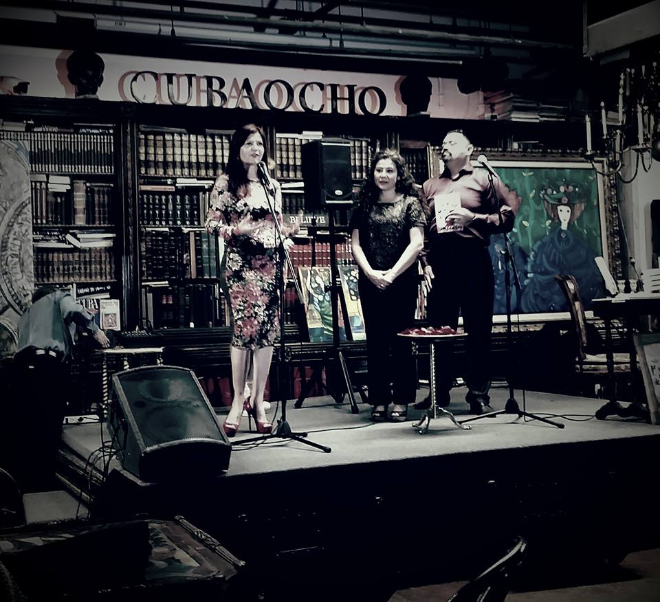 bautizo-del-libro-todos-contamos-marybel-hablando