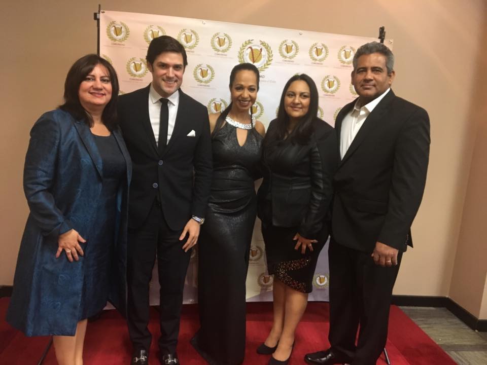 Paquita Cabrera, Alfred Santamaria, Dana Milano Zen, Alejandra Fuentes y Dennis Fuentes