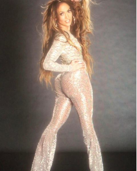 jennifer-lopez-mostrando-su-trasero