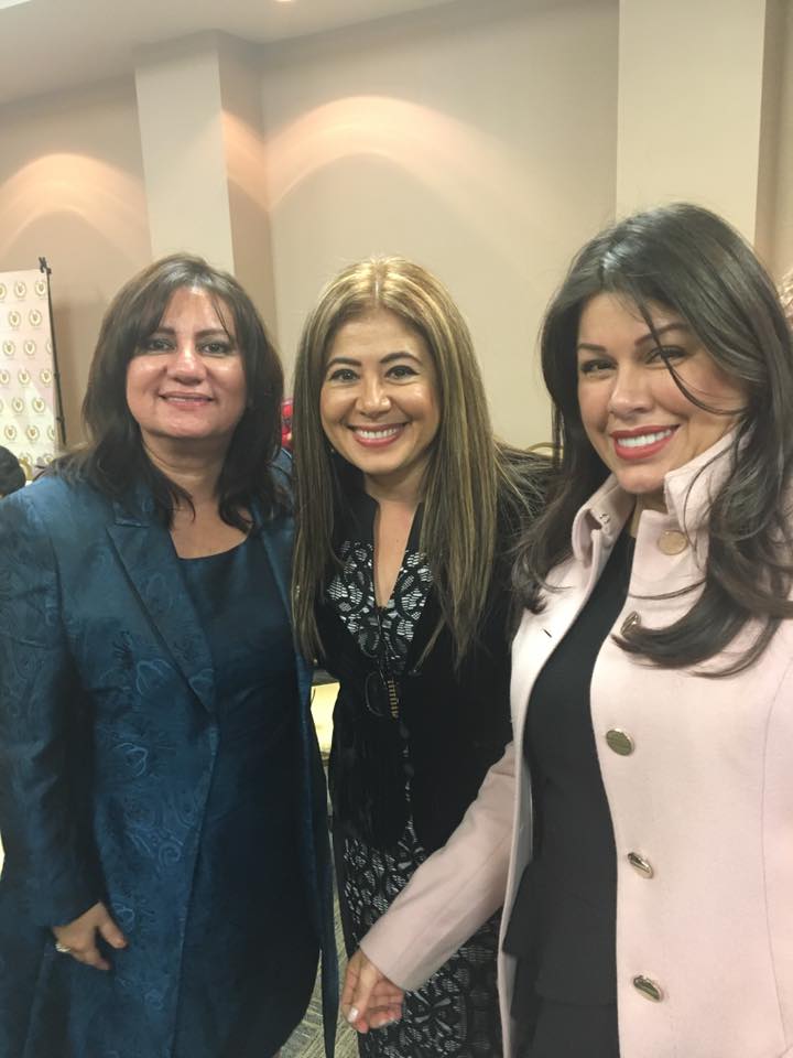 Paquita Cabrera, Pilar Velez y Marita Astete.