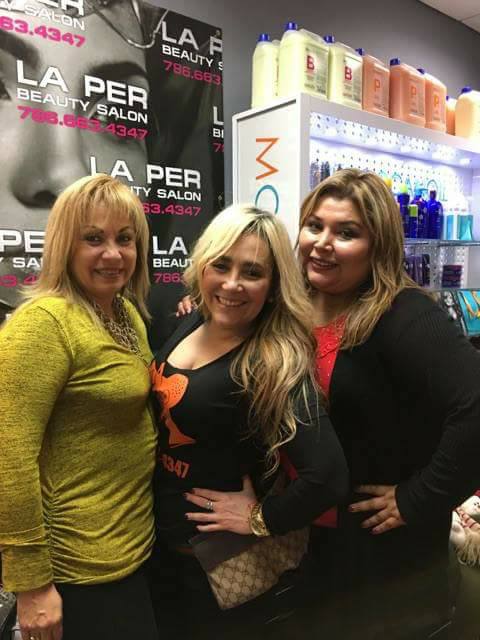 Maricarmen Sega, Marisol Casola y Mariline Villa.