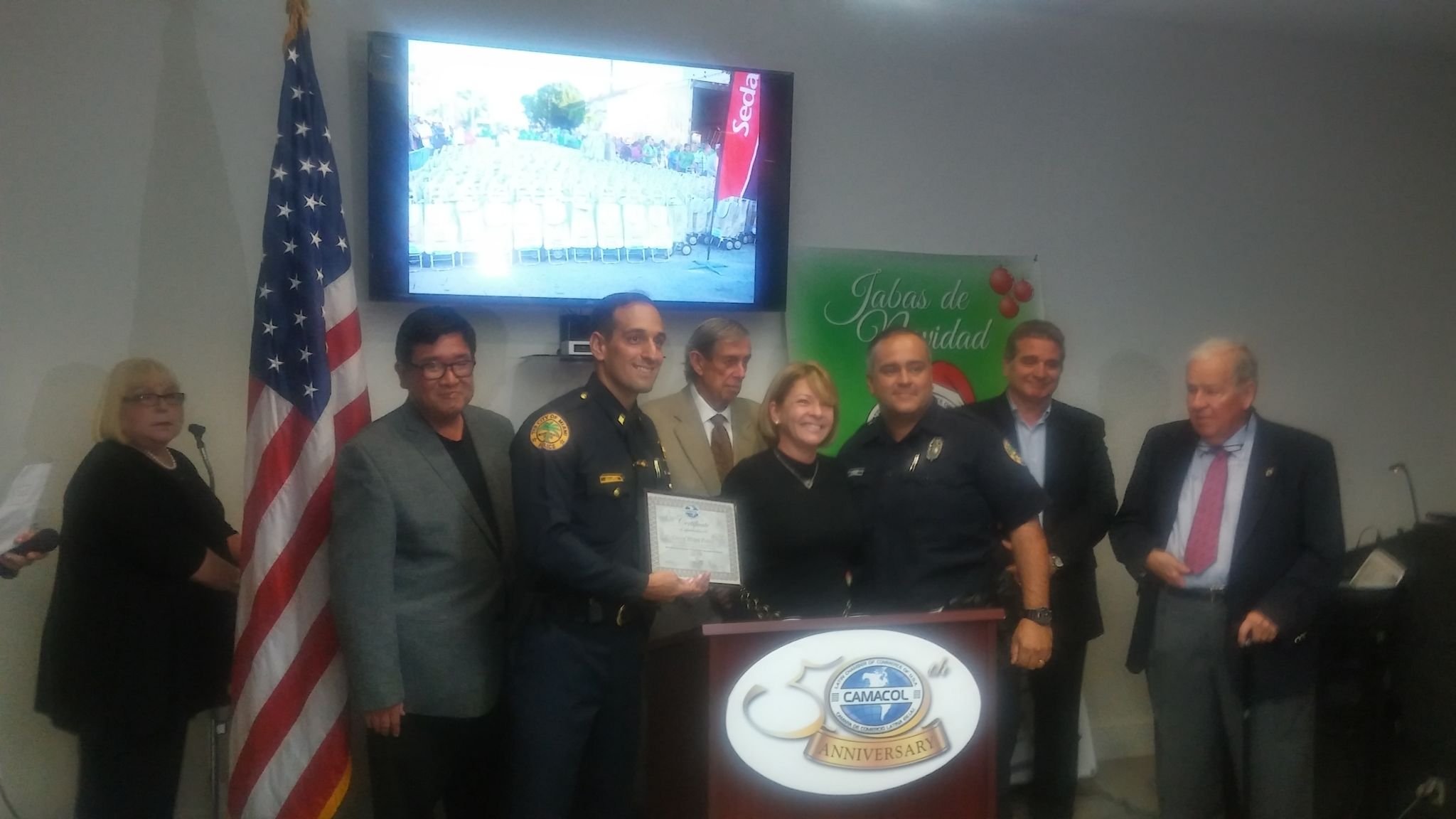 Funcionarios de organismos de seguridad recibieron reconocimientos por garantizar el orden durante la entrega de las "jabas".