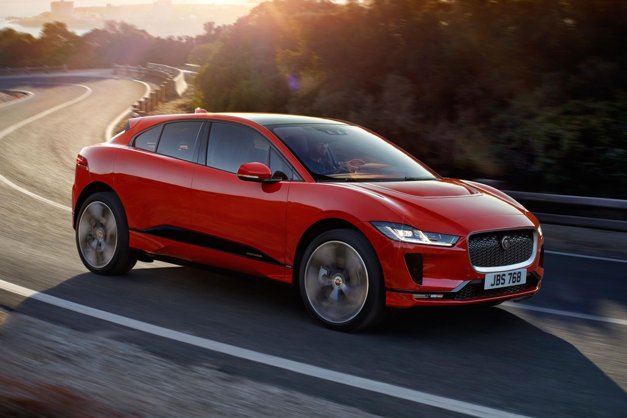 Jaguar presentó el eléctrico I-Pace