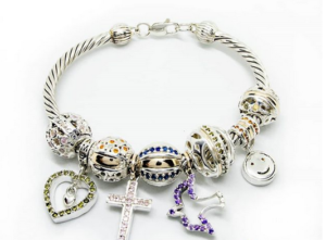 Alma Stevenson: "Mis joyas son creaciones inspiradas por lo divino"