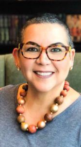 Margarita Dáger-Uscocovich: "Escribir es la forma más transparente de ser uno mismo"