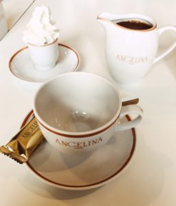 Siempre queda Paris, la ciudad de las luces