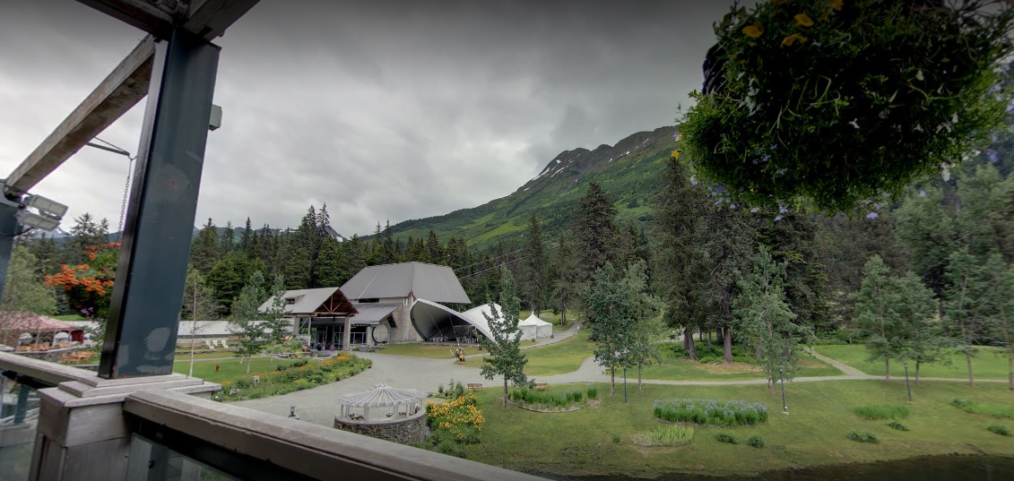 Girdwood invita a disfrutar el verano entre glaciares